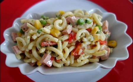 Bester und leckerster Nudelsalat