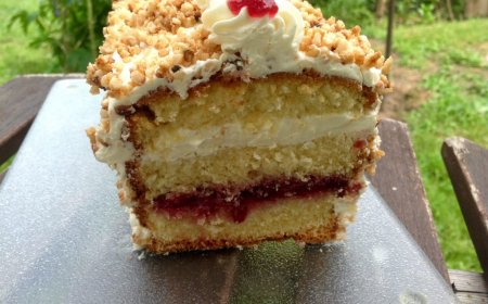 FRANKFURTER KRANZ KUCHEN