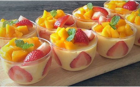 Leichtes Erdbeer-Mango Dessert