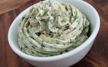 Kräuterbutter