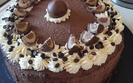 Hab heute eine Mozarttorte gemacht.