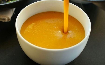 Trinken Sie diese Mischung aus Ingwer und Kurkuma vor dem Schlafengehen, um Ihre Leber zu reinigen und Sie werden nicht mehr müde aufwachen