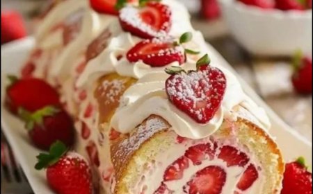 Erdbeer-Swirl-Kuchenrolle