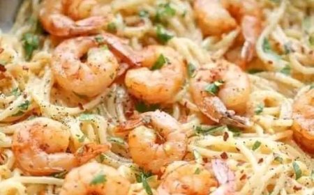 Spaghetti mit Garnelen und Knoblauchbutter