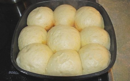 SÜSSE DAMPFNUDEL