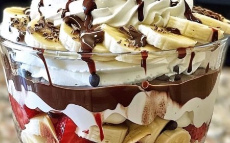 Schokoladen-Bananensplit-Trifle ohne Backen
