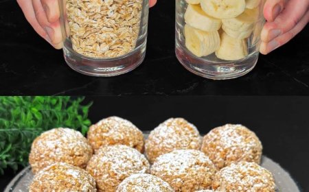 Nährstoffreicher gebackener Haferbrei mit Nüssen, Samen und Früchten