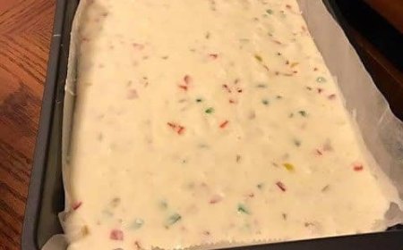 NOUGAT-RIEGEL AUS VIER ZUTATEN