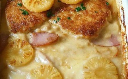Ananas-Schinken-Schnitzel mit Käse überbacken