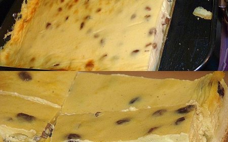 Omas cremiger Schmandkuchen mit Pudding