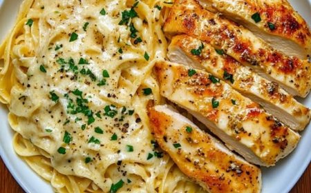 Knoblauchbutter Hühnchen mit Parmesan Pasta