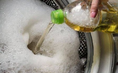 Vinegar is the Key to Whiter Whites and Softer Towels: Here’s the Right Way to Use It