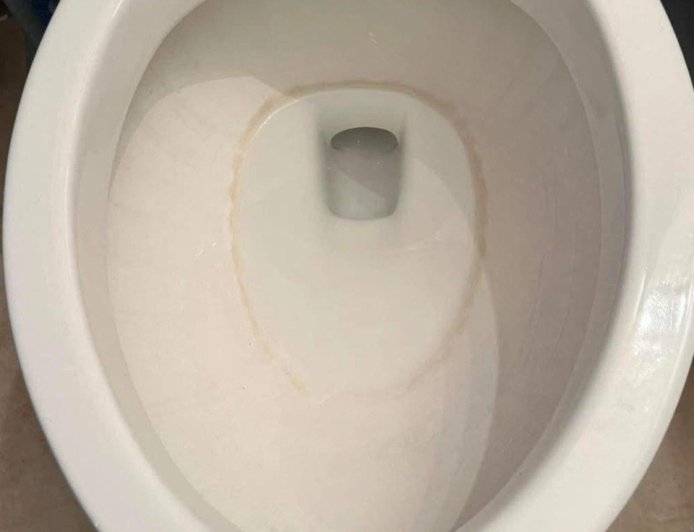 How to Remove Hard Water Stains From a Toilet Bowl