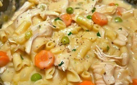 Skillet Dish with Chicken, Noodles & Vegetables — The One-Pan Wonder That’s Ready in 30 Minutes
