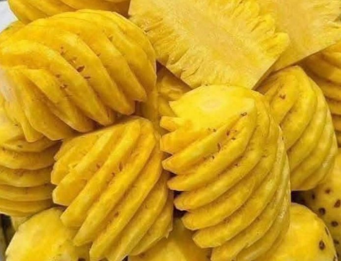 Doctors Explain Why Eating Pineapple Every Day Can Boost Your Health and Happiness