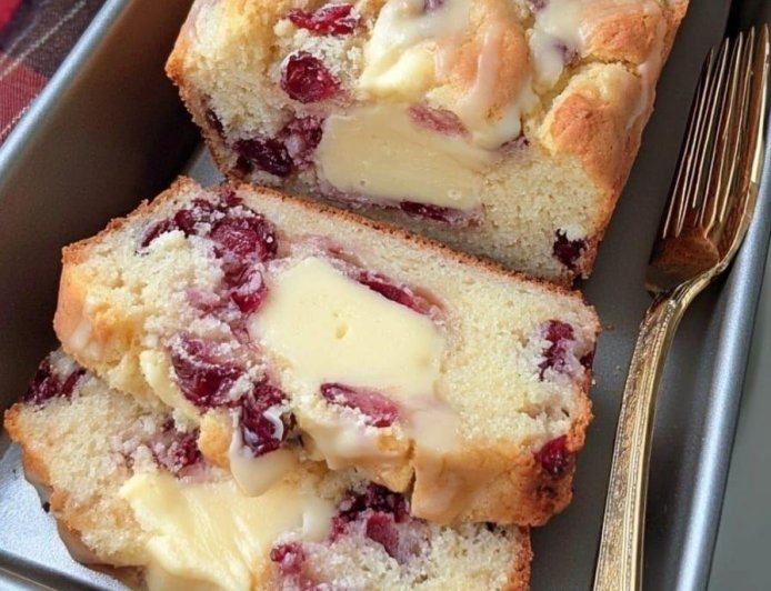 Cream Cheese Cranberry Loaf Recipe – Moist, Tangy, and Irresistible