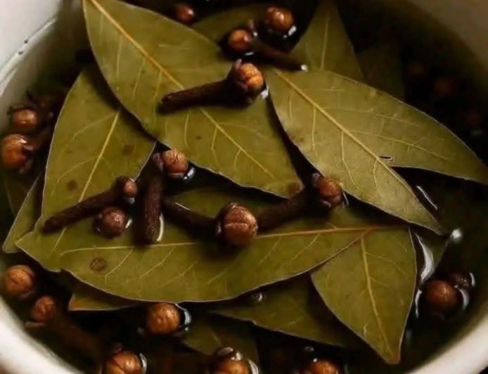 Bay Leaf and Clove Herbal Tea