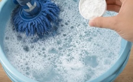 A homemade recipe for clean, shiny and pleasantly smelling floors