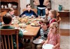 Als ich bei meinen Eltern ankam, saßen meine Kinder in der Ecke mit…